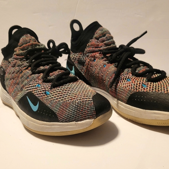 The Nike Zoom KD 11 Youth EP ‘Multi Color’ basketball Sneakers Size 6Y - Picture 3 of 5